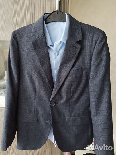 Школьный брючный костюм