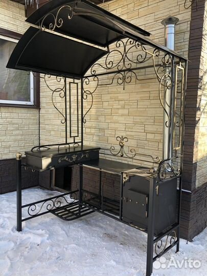 Кованый мангал с печкой и крышей