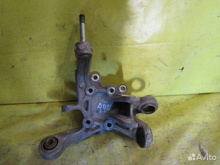 Цапфа задняя левая Honda Accord 7 03-08г 31902