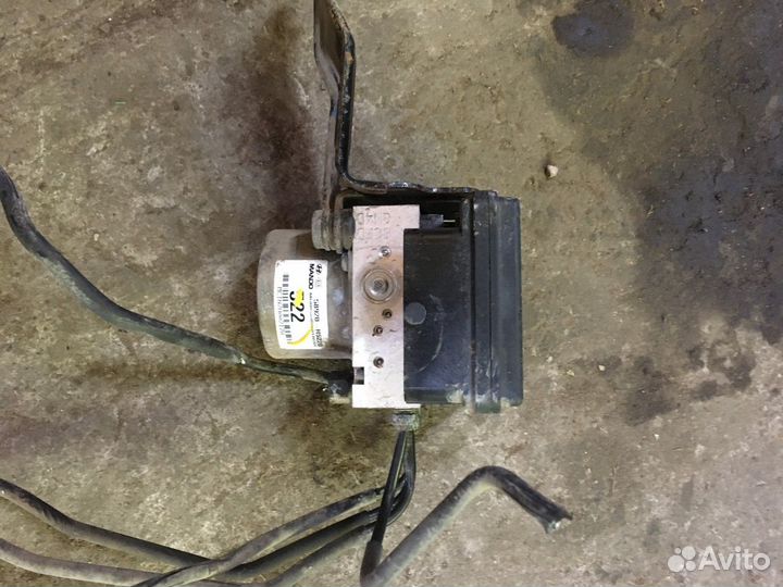 Блок ABS (насос) (Hyundai Solaris)