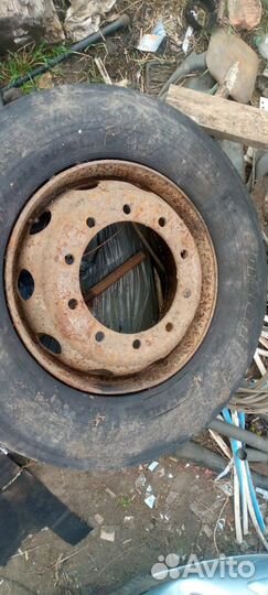 Колесо на фуру