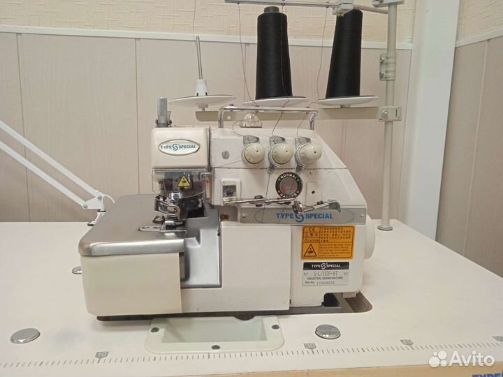 Оверлок со столом и мотором type special