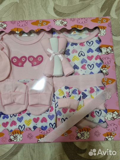 Набор одежды для новорождённой девочки