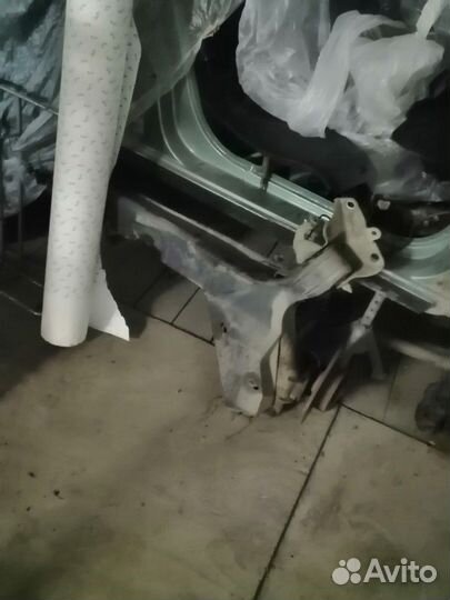 Задняя балка в сборе Рено Меган 2