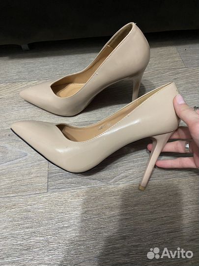 Туфли на шпильке (лабутены) женские 38 размер