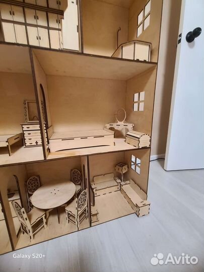 Домик для кукол