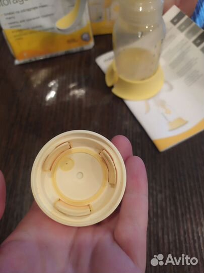 Молокоотсос medela ручной +calma+пакеты