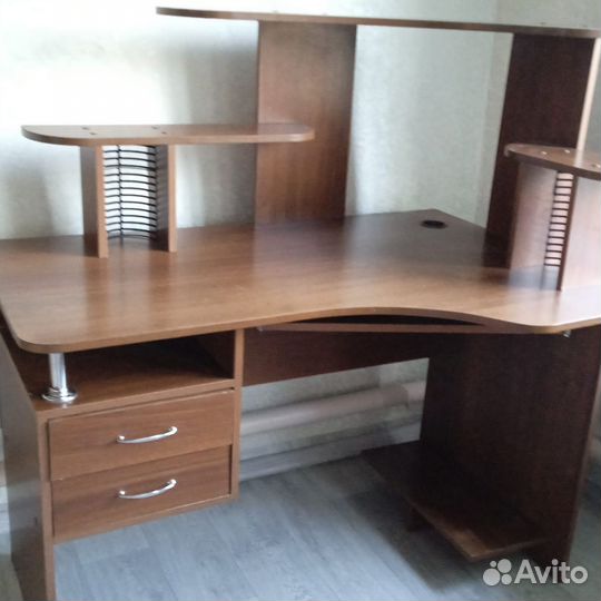 Офисная мебель бу столы тумбы шкафы