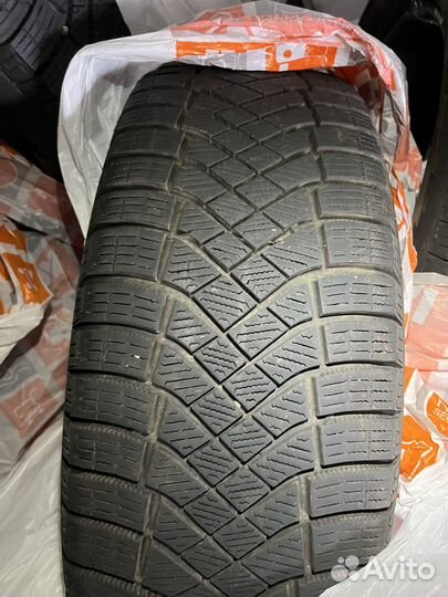 Pirelli Ice Zero 215/60 R17