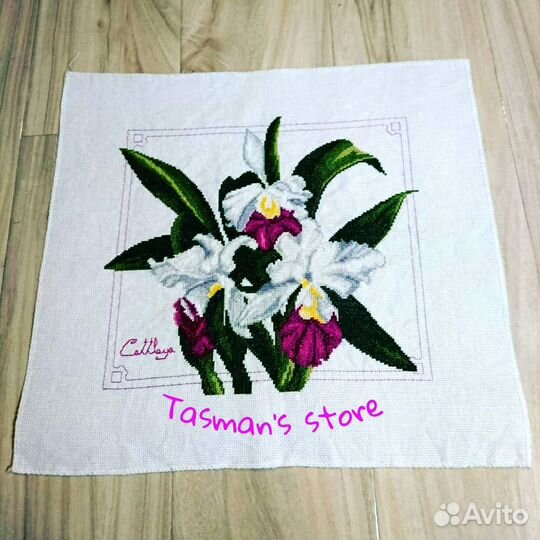 Орхидея Каттлея готовая вышивка