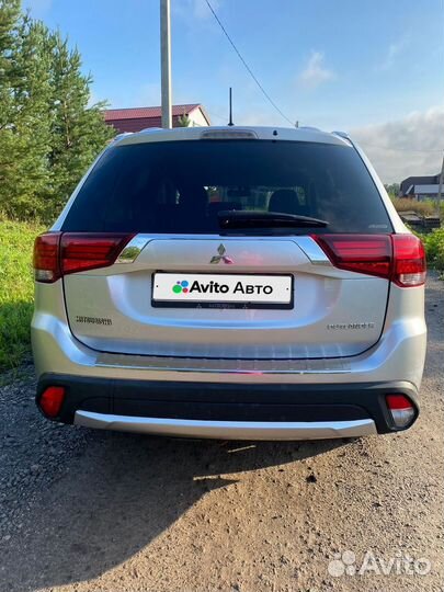 Mitsubishi Outlander 2.4 CVT, 2015, 135 000 км