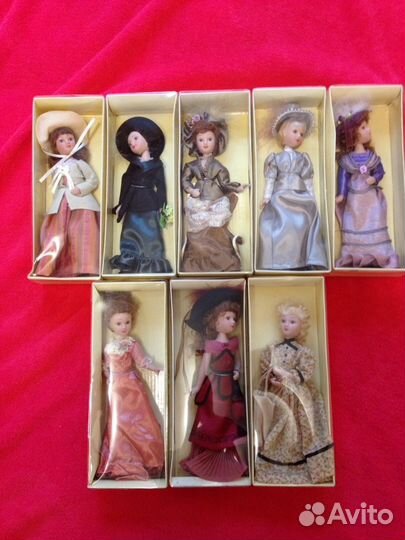 Коллекция фарфоровых кукол