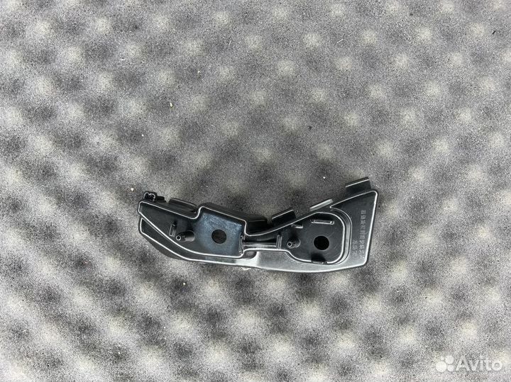 Кронштейн бампера заднего R Changan UNI-T I