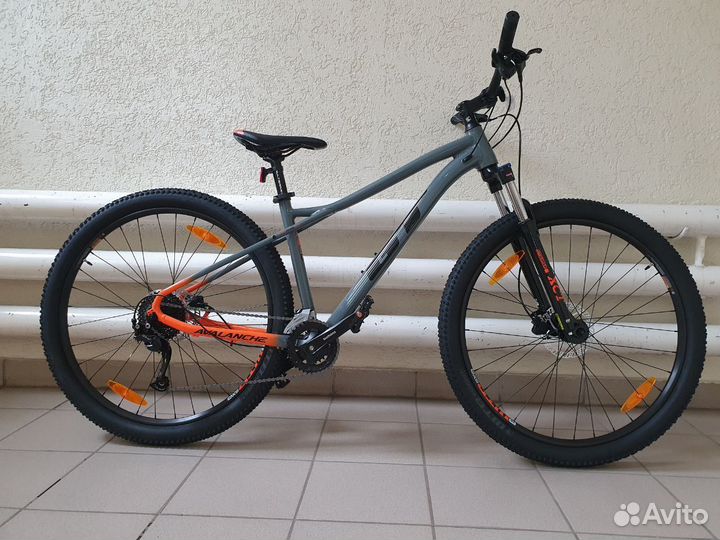 GT avalanche sport
