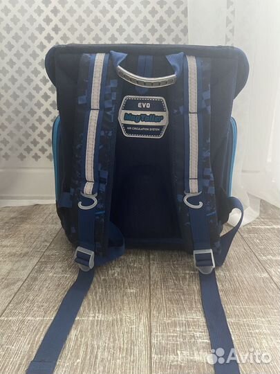 Рюкзак школьный