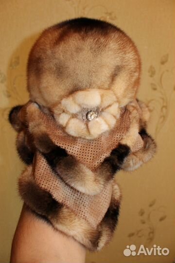 Красивая норковая шапка
