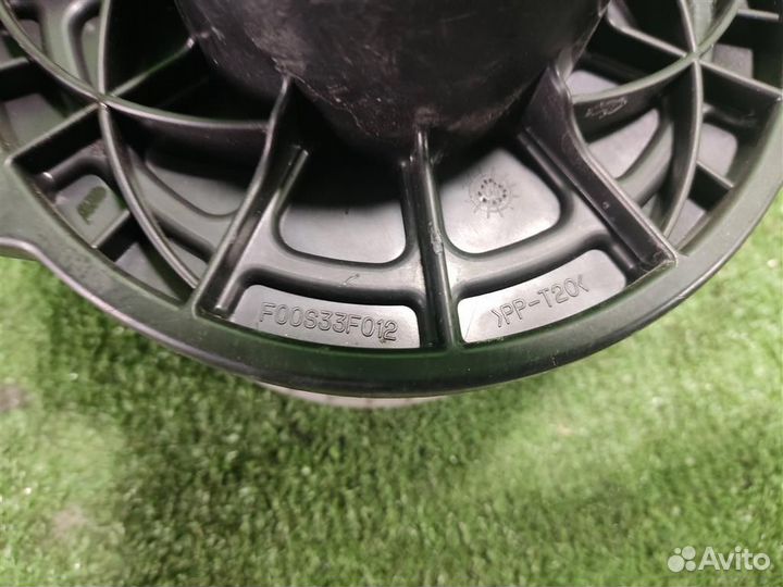 Моторчик печки KIA Sportage 2 (KM) 2009