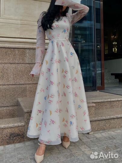 Платье на прокат распродаю