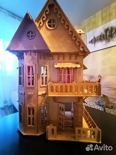 Домик кукольный