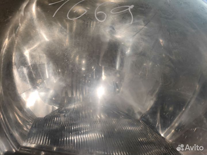 Фара правая Pajero/Montero III 2000-2006