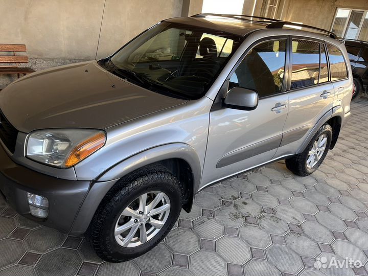 Toyota RAV4 2.0 AT, 2001, 290 000 км