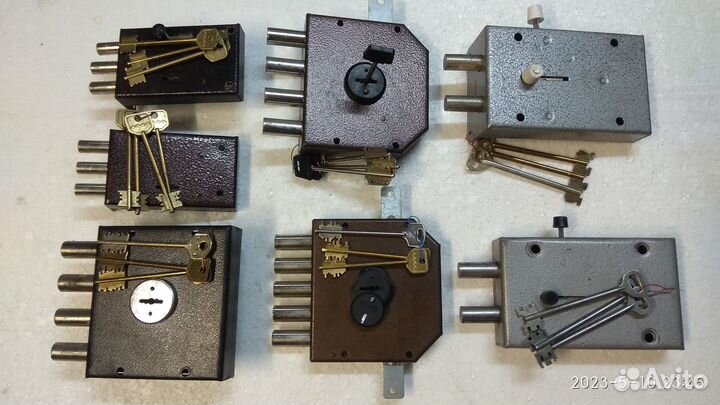 Замок гаражный дверной