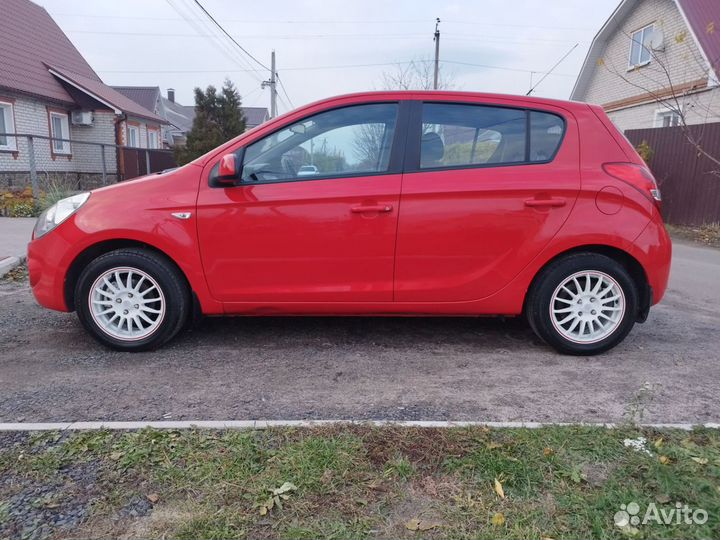 Hyundai i20 1.4 AT, 2010, 136 000 км