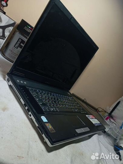 Roverbook voyager w700l