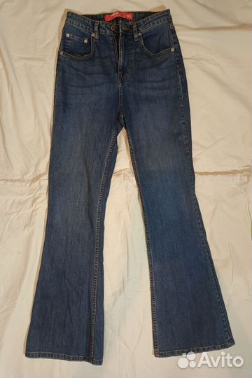 Джинсы клеш на высокой посадке