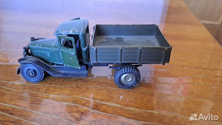Модель грузовик газ-аа 1:43