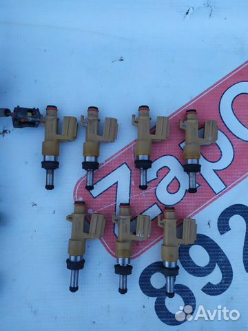 Lexus LX570 топливные форсунки