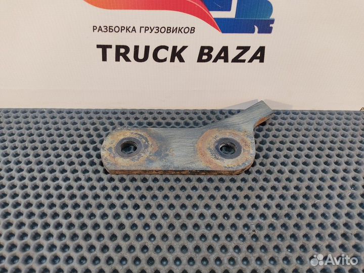 85413030011 Серьга рессоры передней левая