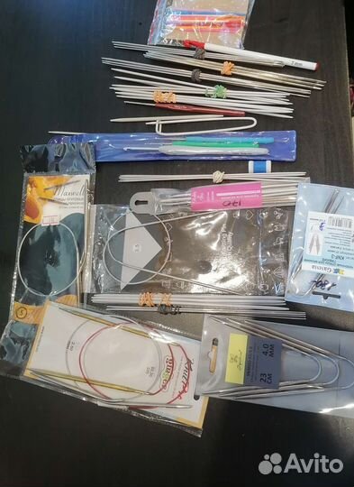 Набор различных спиц для вязания