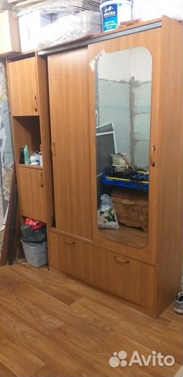 Шкаф в прихожую бу