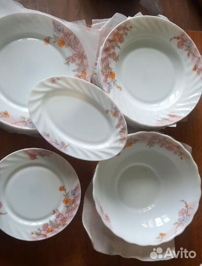 Столовый сервиз новый
