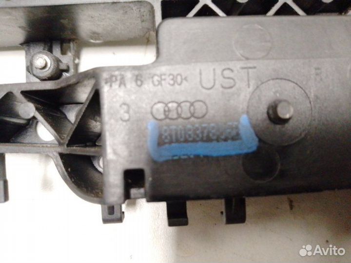 Кронштейн ручки Audi A4 B8 2007-2015