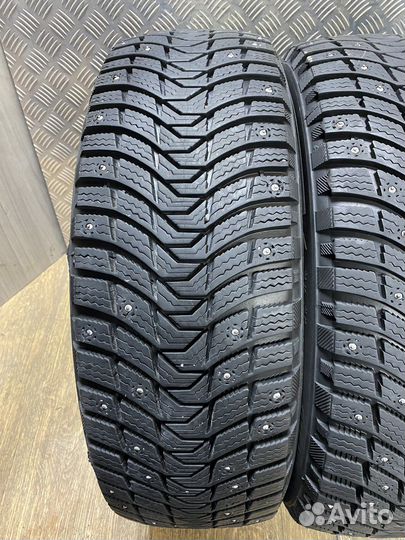 Michelin X-Ice North 3 215/60 R17