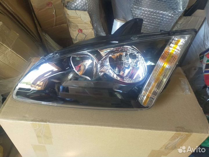 Фара Ford Focus 2