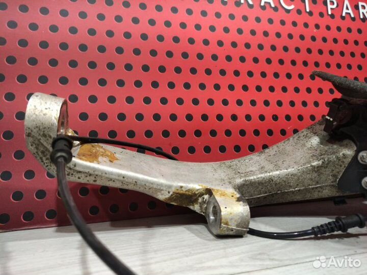 Кулак поворотный левый Mercedes-Benz Ml W166 2014