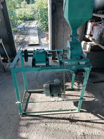 Крупорушка, зернодробилка