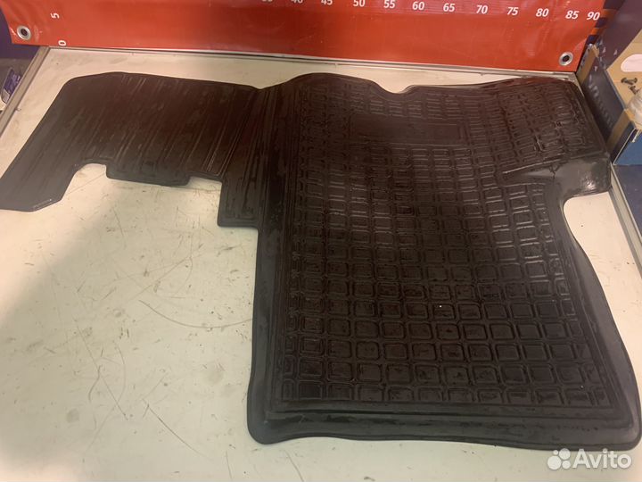 Renault Sandero Коврики салона резиновые