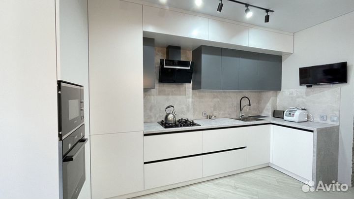 Кухня новая