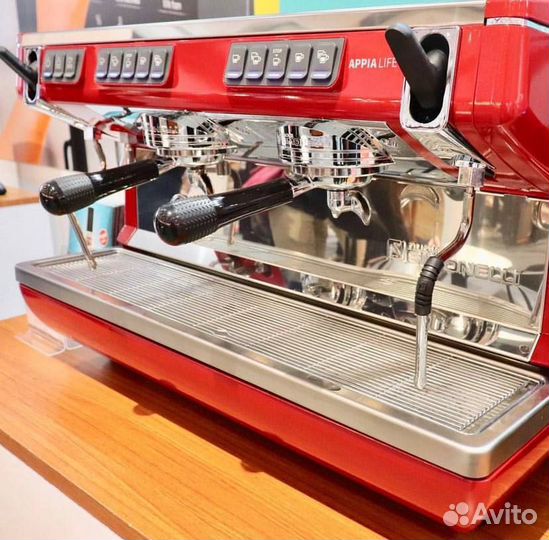 Профессиональная Кофемашина Simonelli Appia