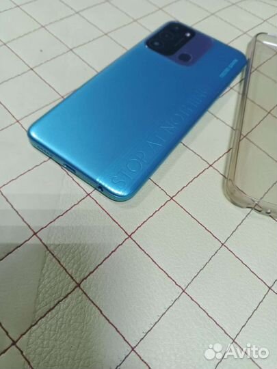 Телефон Tecno spark 8c