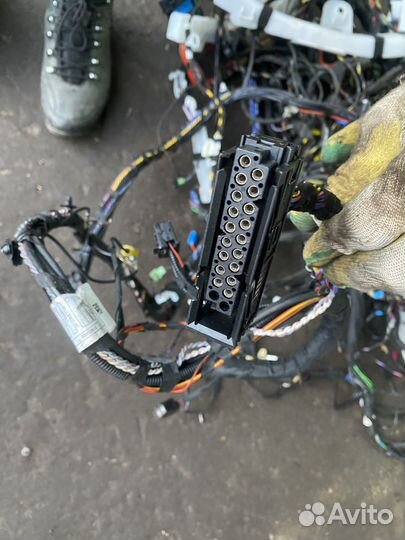 Проводка салонная на BMW X5 F15 Харман камеры