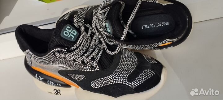 Кроссовки женские 38 размер