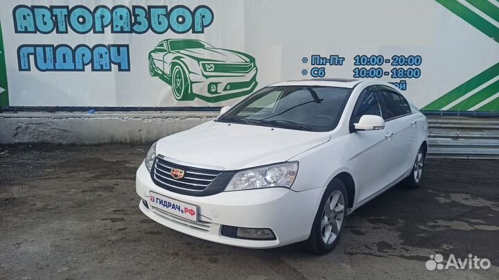 Накладка панели приборов Geely Emgrand EC7 106802036700669