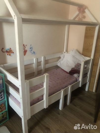 Кровать-домик