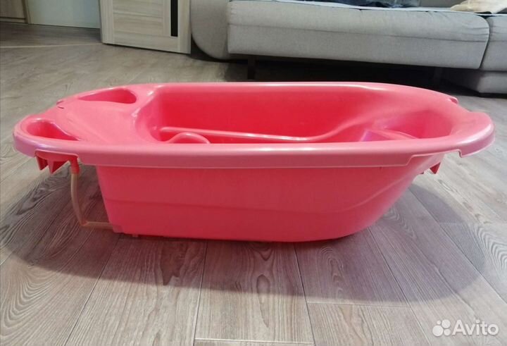Ванночка для купания с горкой