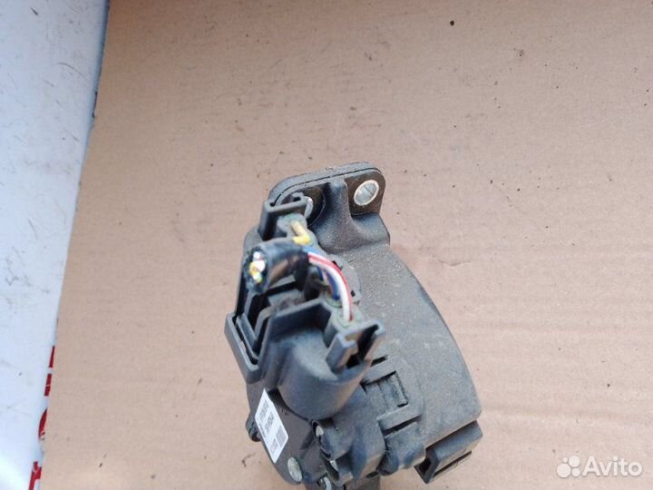 Педаль газа Mazda 2 1.25 2004